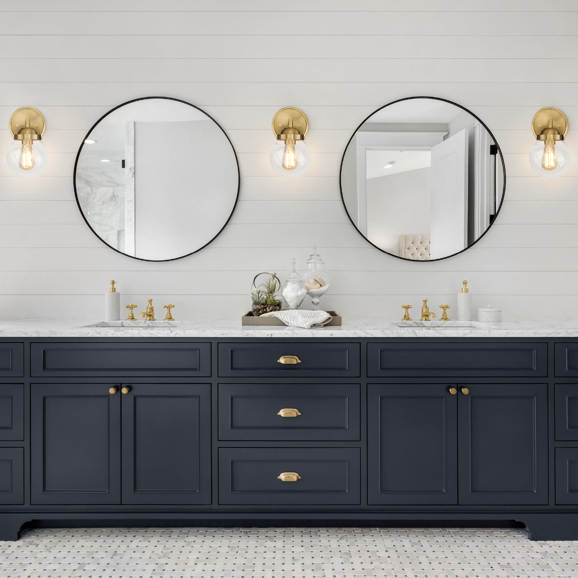 ULTRALUX® 120VAC Transitional Vanity Wall Sconce