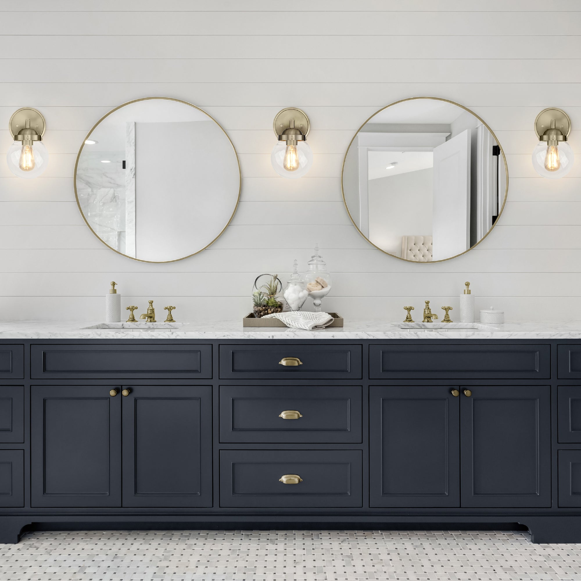 ULTRALUX® 120VAC Transitional Vanity Wall Sconce