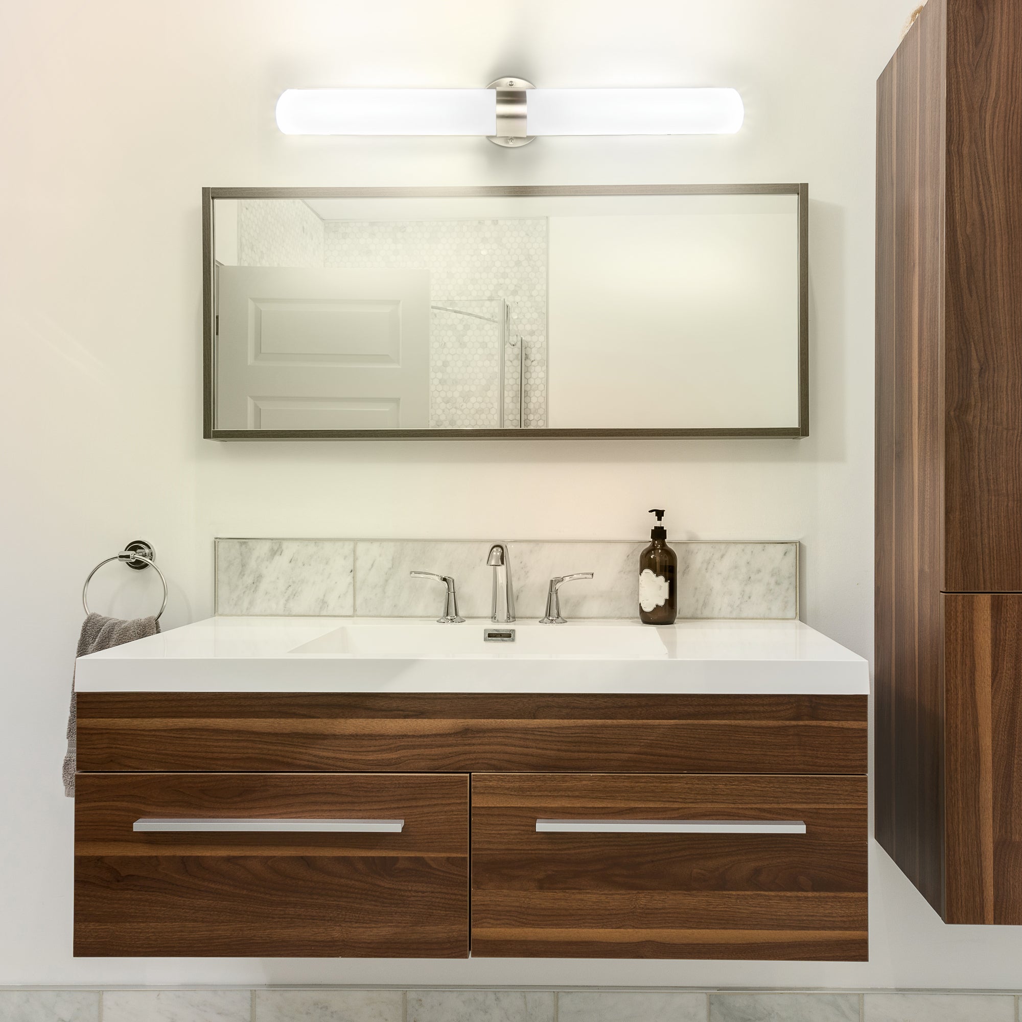38" Classic LED Wall / Vanity Light