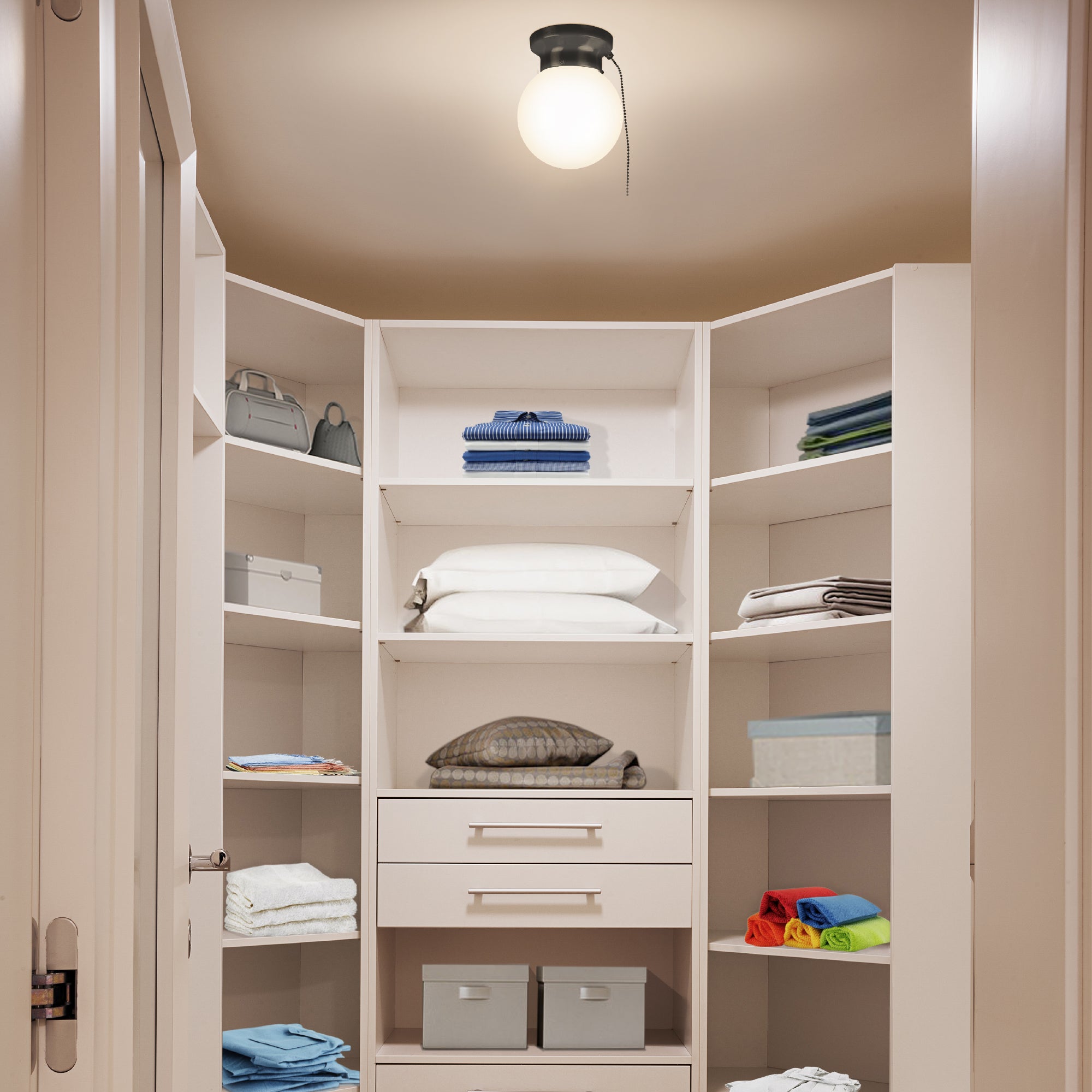 led light with pull chain being used in a closet